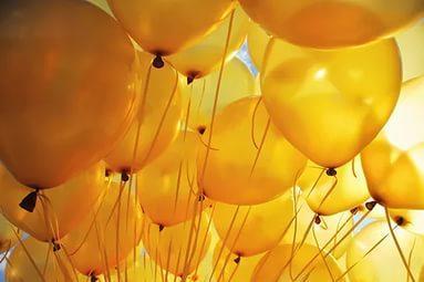 Желтые гармонируют с оранжевыми, салатовыми Желтые гармонируют с оранжевыми, салатовыми